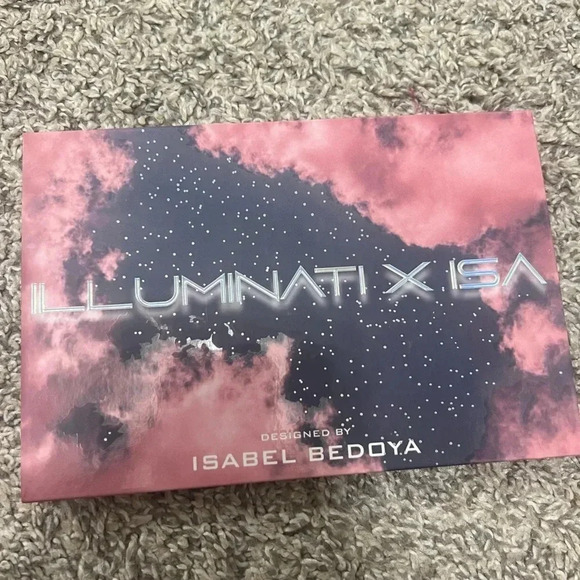 illumanti x isa eyeshadow pallete - Picture 7 of 7